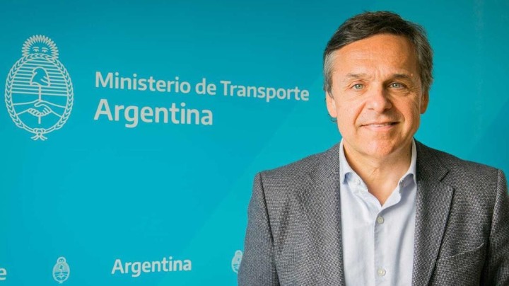 Diego Giuliano: “El único funcionario que las únicas 24hs responde como funcionario es el titular del poder ejecutivo”