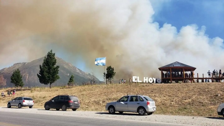 Luciana Cárdenas: “Hubo gente que tuvo el fuego en el patio de la casa”