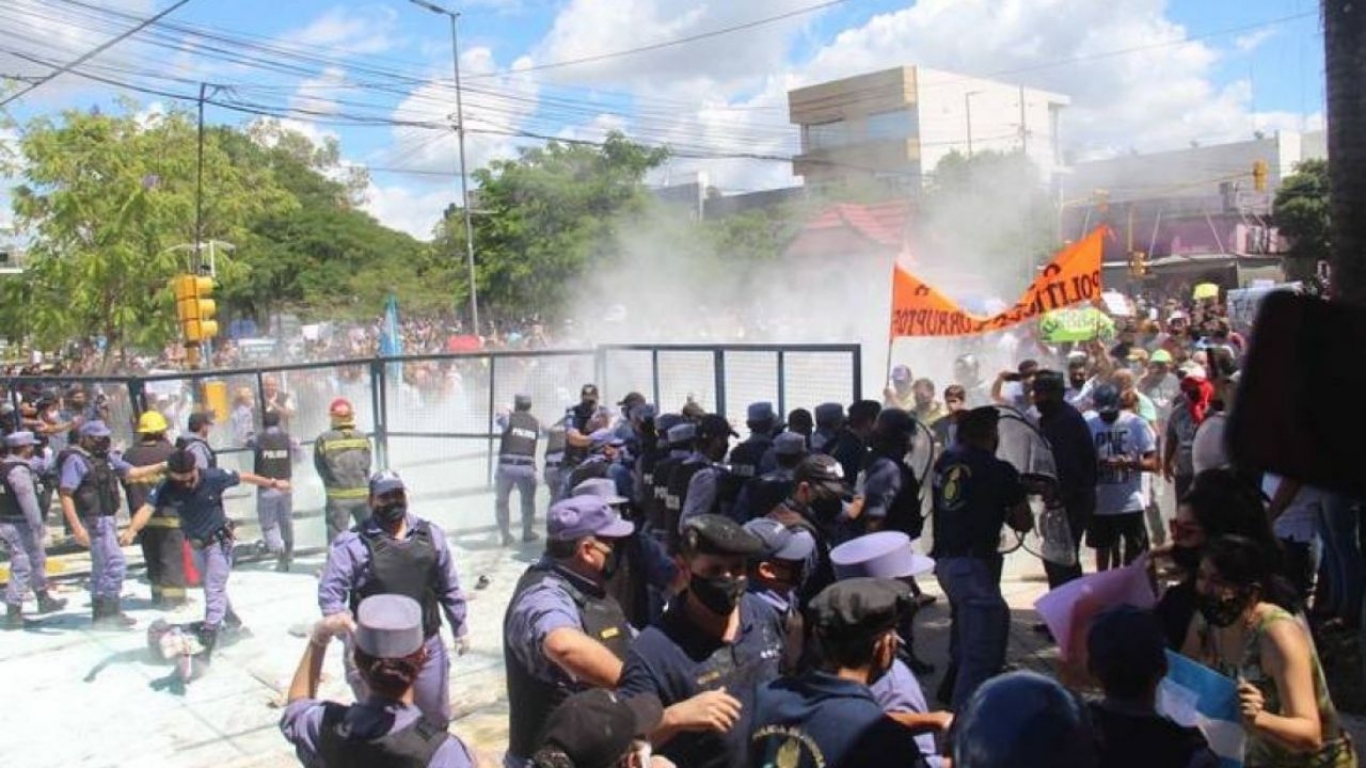 "¿Formosa no será un globo de ensayo?" Roberto Caballero