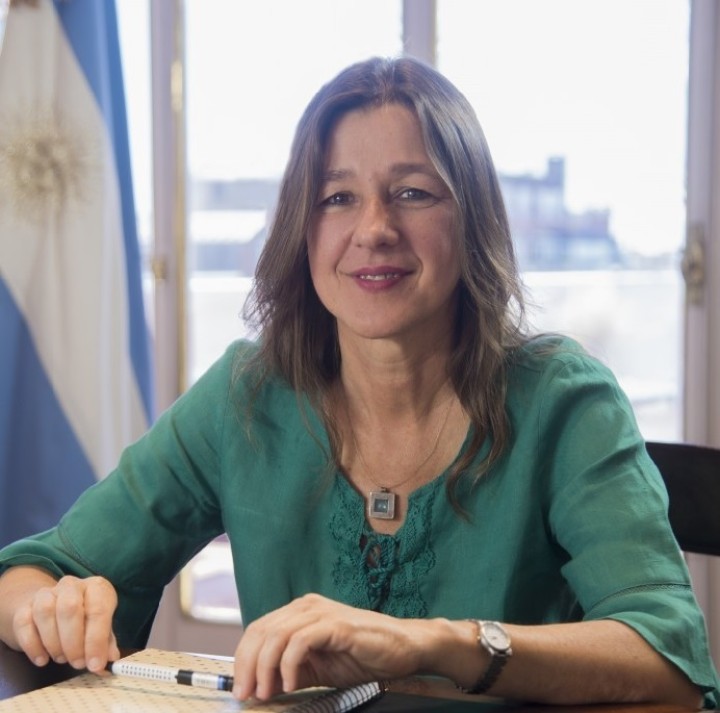 Sabina Frederic: "Massa viene insistiendo con la peligrosidad que tiene el planteo de Milei"