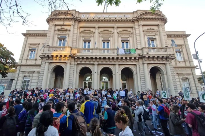 Nadia Jausken: "El Hospital Bonaparte es el único hospital psiquiátrico nacional"