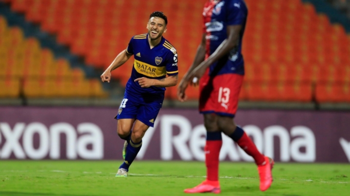 Boca venció al DIM sobre el final en Colombia