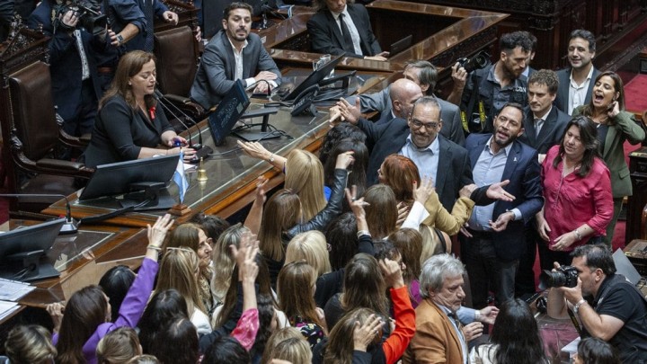 Con gritos y caos, Juntos por el Cambio hizo caer la sesión en Diputados y Cecilia Moreau quedó en el ojo de la tormenta