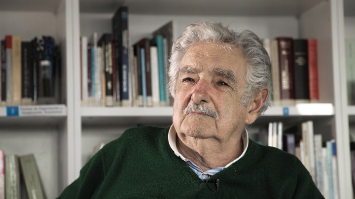 "Frente al embate de la derecha, los que tienen una visión distinta y en el campo popular, tienen que encontrar los términos medios de poder acordar",  José "Pepe" Mujica en Contacto Noriega